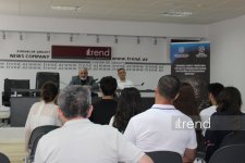 “Zərərli xarici təsirlərə və saxta xəbərlərə qarşı sayıqlığın artırılmasına dəstək” layihəsi çərçivəsində tədbir keçirilib (FOTO/VİDEO)