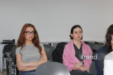 “Zərərli xarici təsirlərə və saxta xəbərlərə qarşı sayıqlığın artırılmasına dəstək” layihəsi çərçivəsində tədbir keçirilib (FOTO/VİDEO)