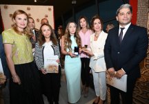 Azərbaycan Milli Xalça Muzeyində “Bir mədəniyyət xəzinəsi: Divanü lüğat-it-türk” sərgisi açılıb (FOTO)