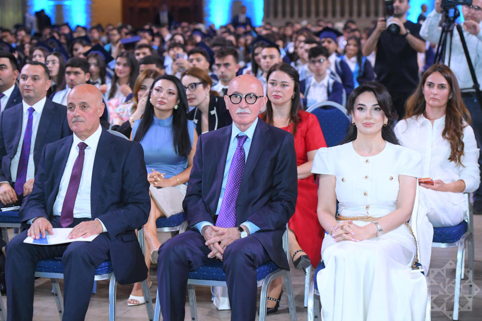 Milli Aviasiya Akademiyasında “Məzun günü”nə həsr olunmuş təntənəli mərasim olub (FOTO)