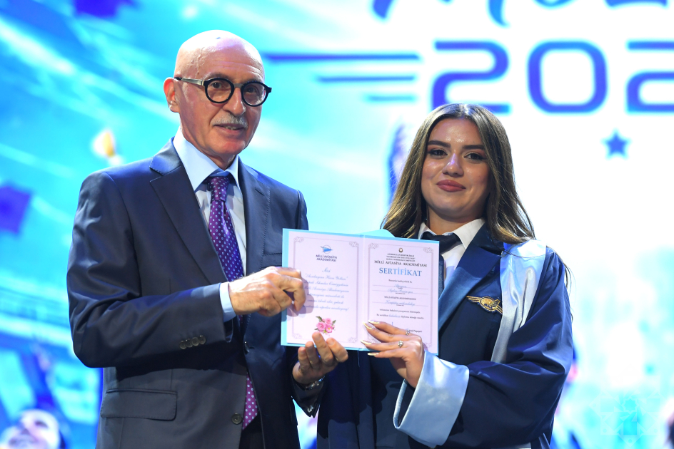 Milli Aviasiya Akademiyasında “Məzun günü”nə həsr olunmuş təntənəli mərasim olub (FOTO)