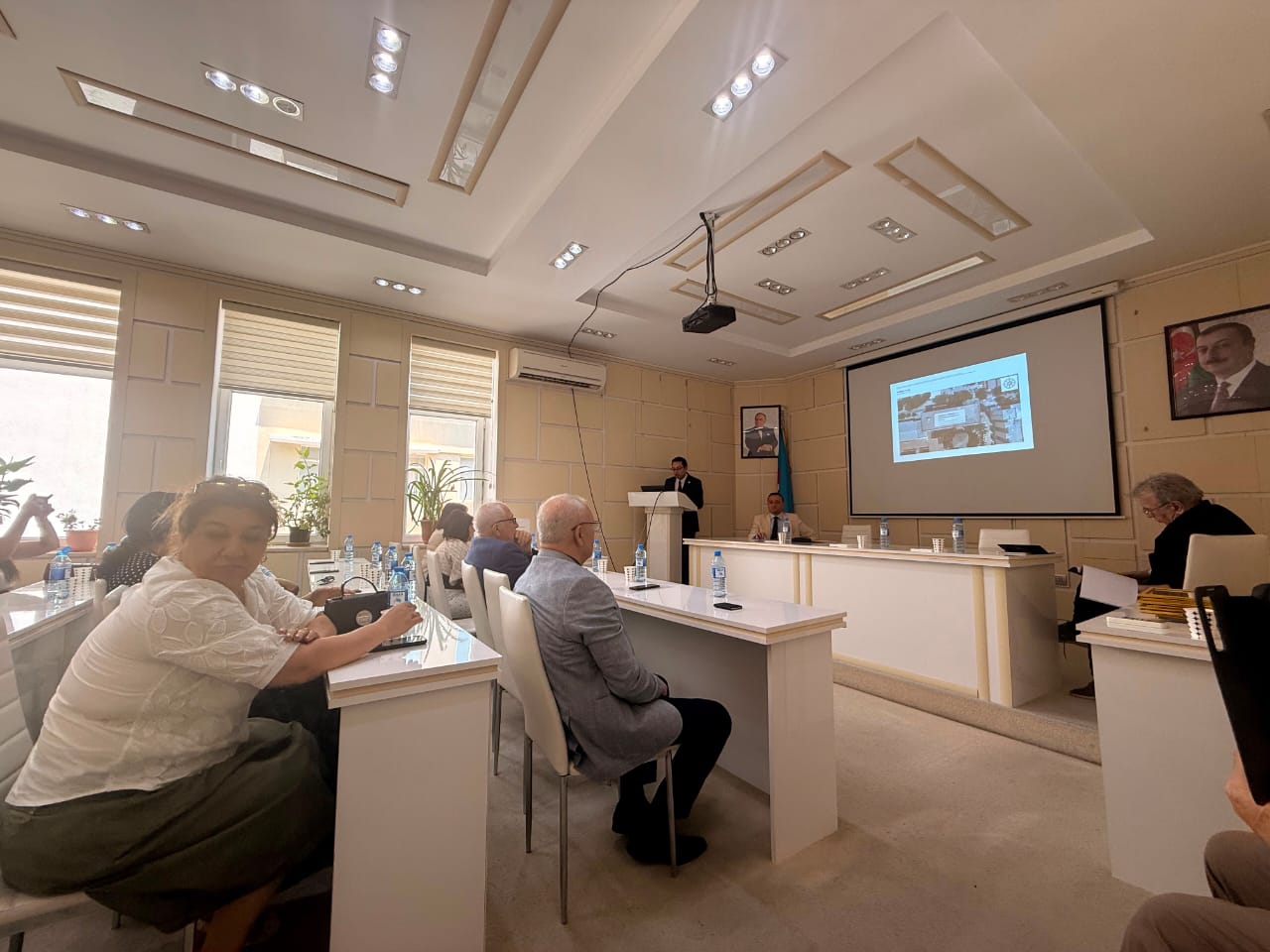 AzMİU alimləri universitet binasında günəş enerjisindən istifadənin səmərəliliyini hesablayıblar (FOTO)