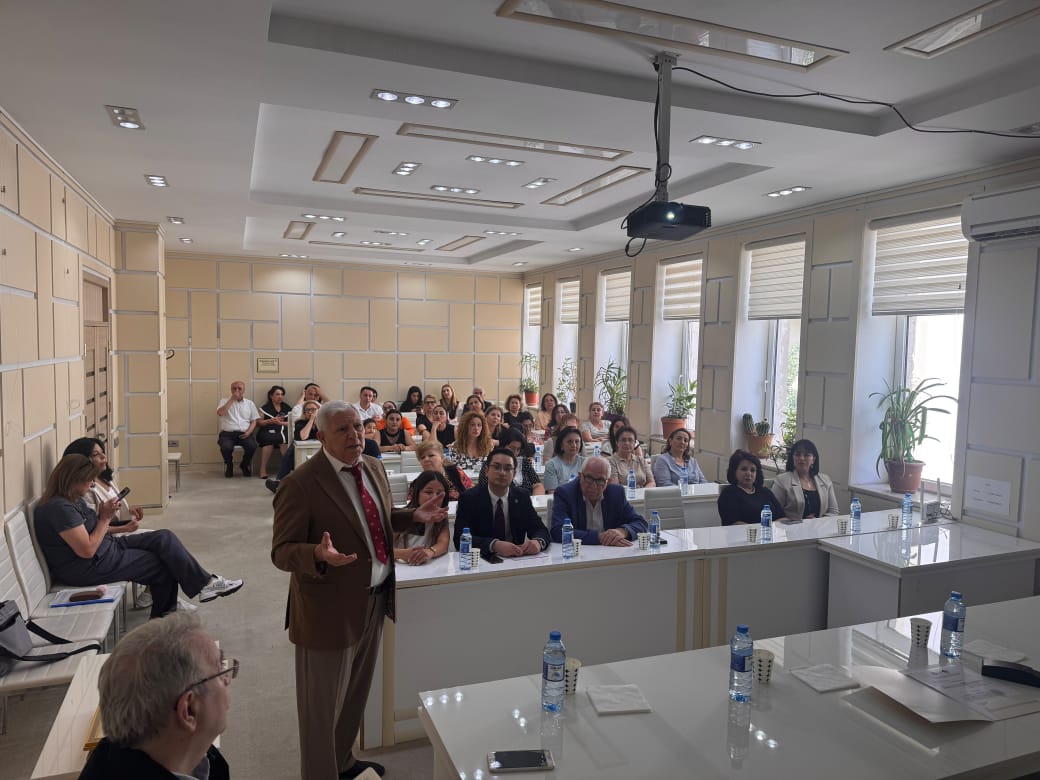 AzMİU alimləri universitet binasında günəş enerjisindən istifadənin səmərəliliyini hesablayıblar (FOTO)