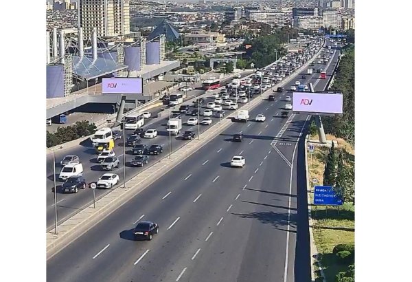 DİQQƏT: Bu yollarda tıxac var - SİYAHI