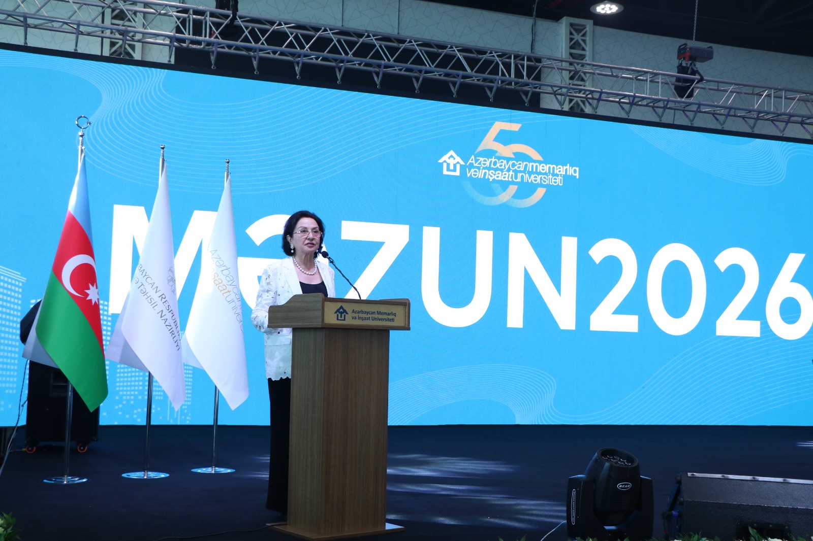 AzMİU-da “Məzun Günü” təntənəsi: gələcəyin memar və mühəndisləri yeni həyata addım atdılar (FOTO)