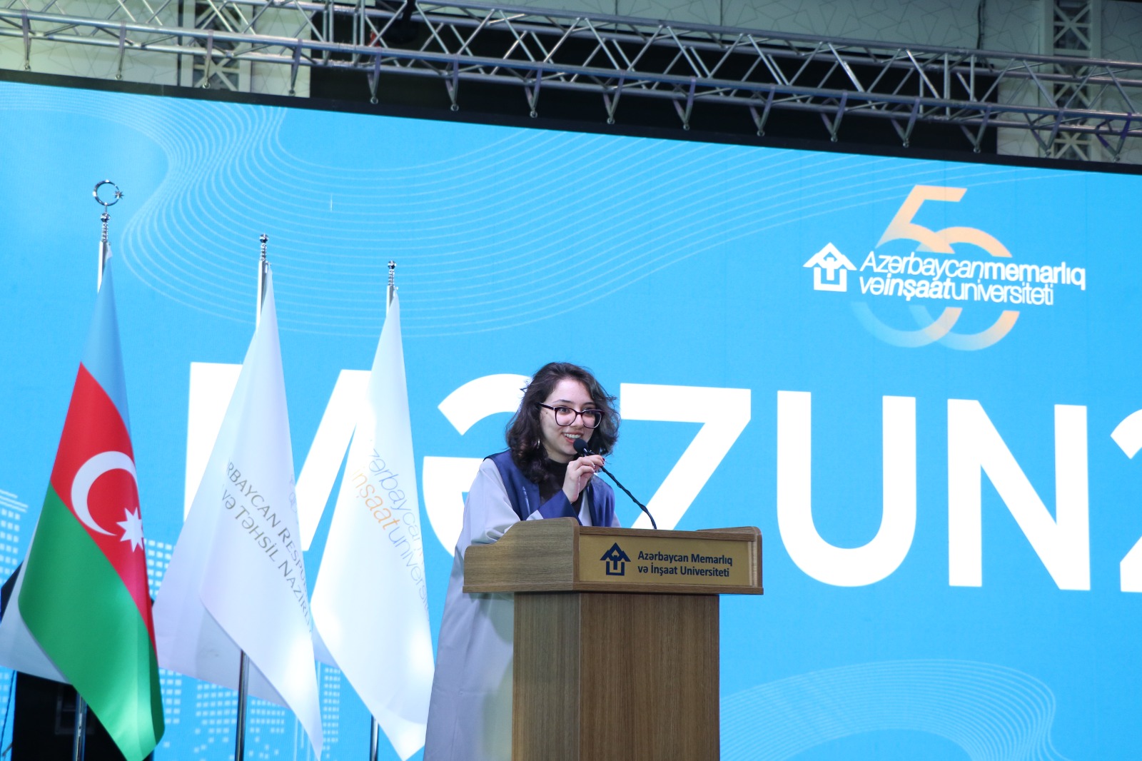 AzMİU-da “Məzun Günü” təntənəsi: gələcəyin memar və mühəndisləri yeni həyata addım atdılar (FOTO)