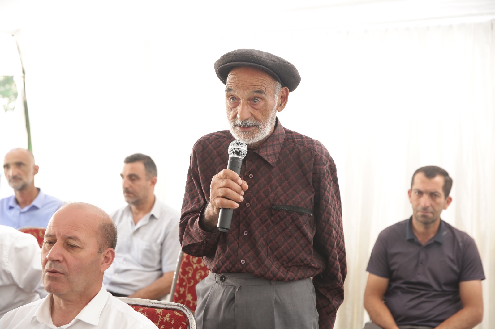 Xaçmazın Yergüc kəndində sakinlərin növbəti səyyar qəbulu keçirilib (FOTO)