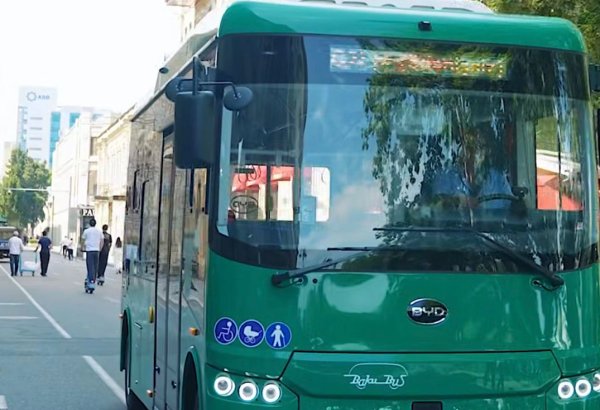 Bakının mərkəzində ödənişsiz avtobuslar fəaliyyətə başladı