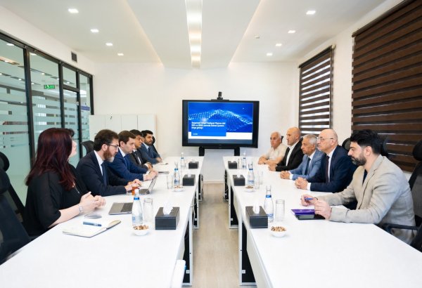 İRİA ilə İctimai Şura üzvləri arasında görüş keçirilib (FOTO)