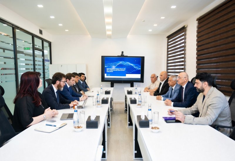 İRİA ilə İctimai Şura üzvləri arasında görüş keçirilib (FOTO)
