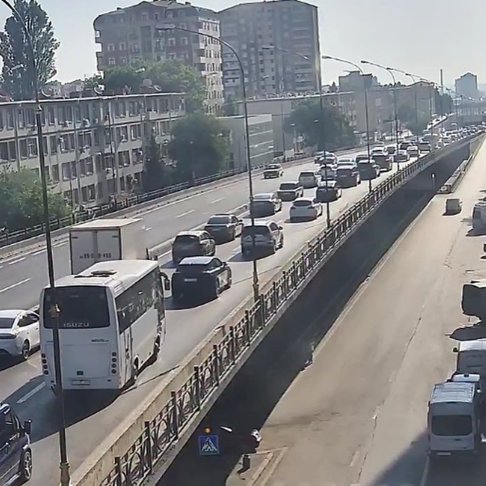 DİQQƏT: Bu yollarda tıxac var - SİYAHI (FOTO)