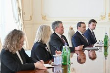 Prezident İlham Əliyev ABŞ Senatının Xarici Əlaqələr Komitəsinin üzvünü qəbul edib (FOTO/VİDEO)