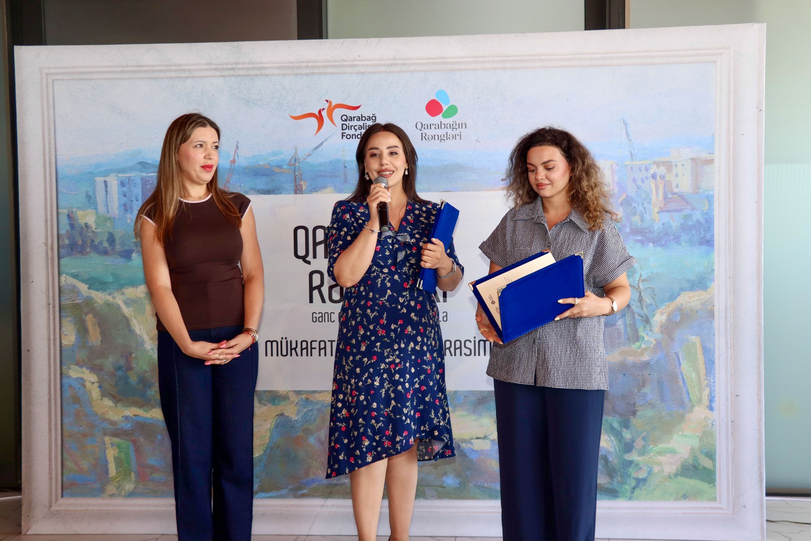 QDF “Qarabağın Rəngləri” (2026) layihəsində iştirak edən gənc rəssamları mükafatlandırdı