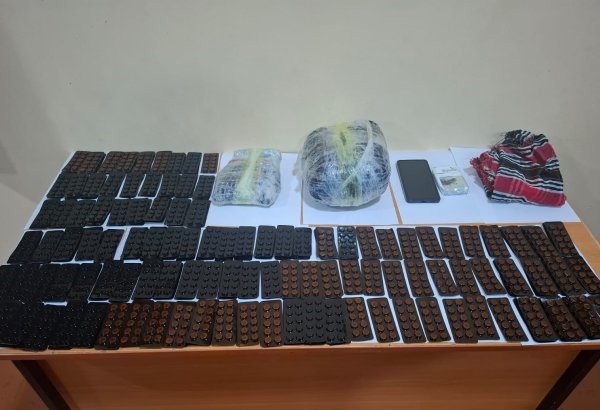 DSX sərhəddə iri həcmdə narkotik və metadon həbləri aşkarlayıb (FOTO)