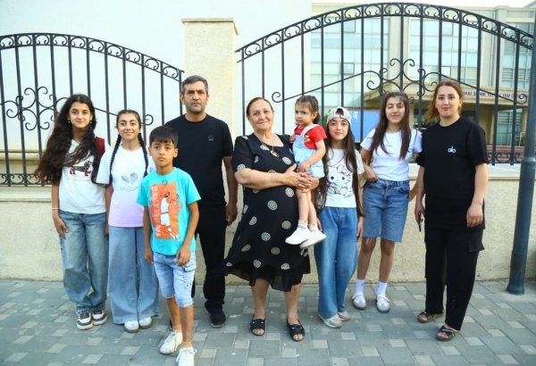 Kiçik Qaladərəsi kəndinə köçürülən ilk ailələr mənzil başına çatıb (FOTO) (YENİLƏNİB)