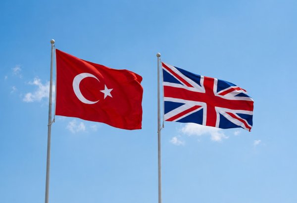 Türkiyə ilə Böyük Britaniya arasında təhlükəsizlik və müdafiə tərəfdaşlığı sənədi imzalanıb (FOTO)