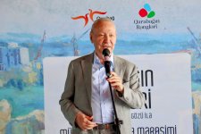 QDF “Qarabağın Rəngləri” (2026) layihəsində iştirak edən gənc rəssamları mükafatlandırdı