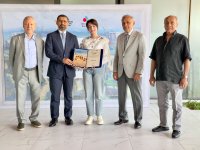 QDF “Qarabağın Rəngləri” (2026) layihəsində iştirak edən gənc rəssamları mükafatlandırdı
