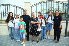 Kiçik Qaladərəsi kəndinə köçürülən ilk ailələr mənzil başına çatıb (FOTO) (YENİLƏNİB)
