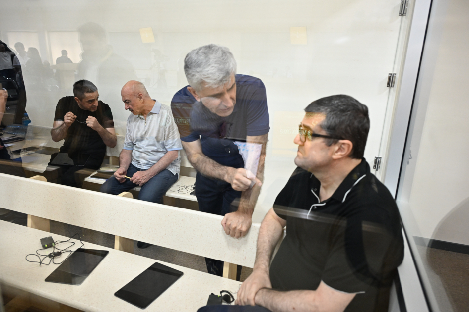 Ermənistan vətəndaşlarının şikayətləri üzrə apellyasiya məhkəməsi çıxışlarla davam etdirilib (FOTO)