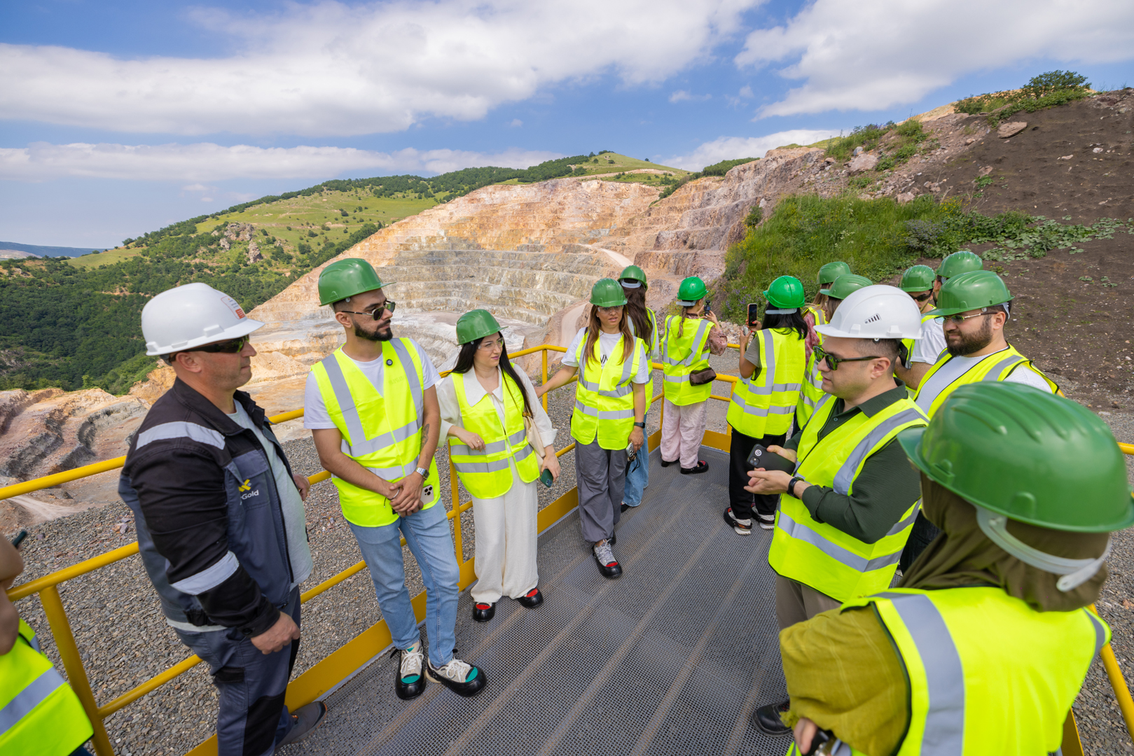 “AzerGold” QSC turizm blogerləri üçün Daşkəsən rayonuna və ÇİRES-ə infotur təşkil edib (FOTO/VİDEO)