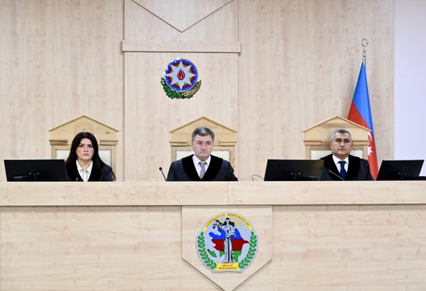 Ermənistan vətəndaşlarının şikayətləri üzrə apellyasiya məhkəməsi çıxışlarla davam etdirilib (FOTO)