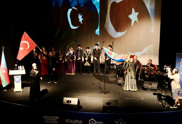 Bursa Azərbaycan musiqisinin sehrinə bürünüb (FOTO)