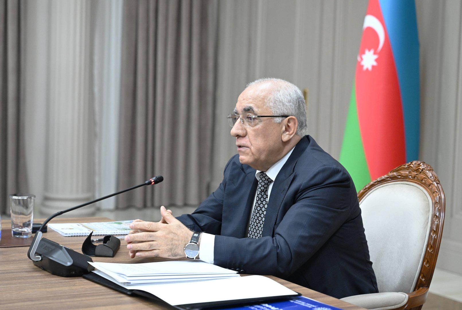 Əli Əsədovun rəhbərliyi ilə İqtisadi Şuranın iclası keçirilib (FOTO)