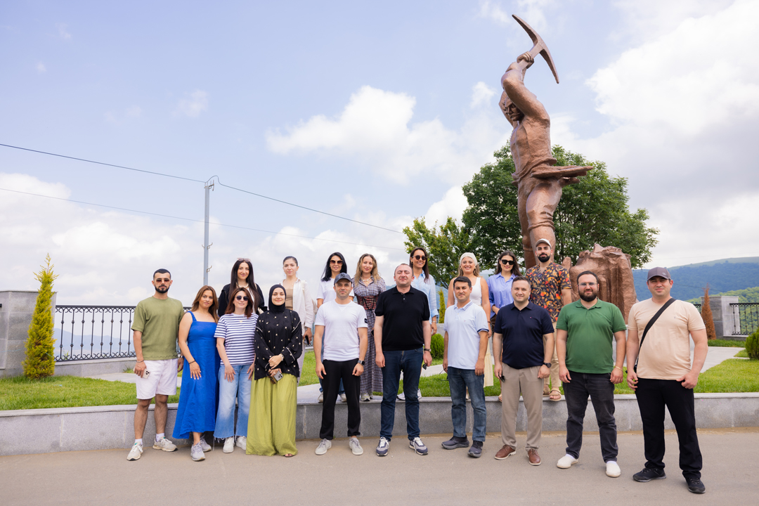 “AzerGold” QSC turizm blogerləri üçün Daşkəsən rayonuna və ÇİRES-ə infotur təşkil edib (FOTO/VİDEO)