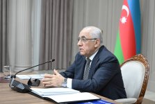 Əli Əsədovun rəhbərliyi ilə İqtisadi Şuranın iclası keçirilib (FOTO)