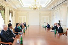 Prezident İlham Əliyev bir sıra beynəlxalq qurumların rəhbər şəxslərini qəbul edib (FOTO)