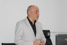 “Zərərli xarici təsirlərə və saxta xəbərlərə qarşı sayıqlığın artırılmasına dəstək” layihəsi çərçivəsində növbəti tədbir keçirib (FOTO/VİDEO)