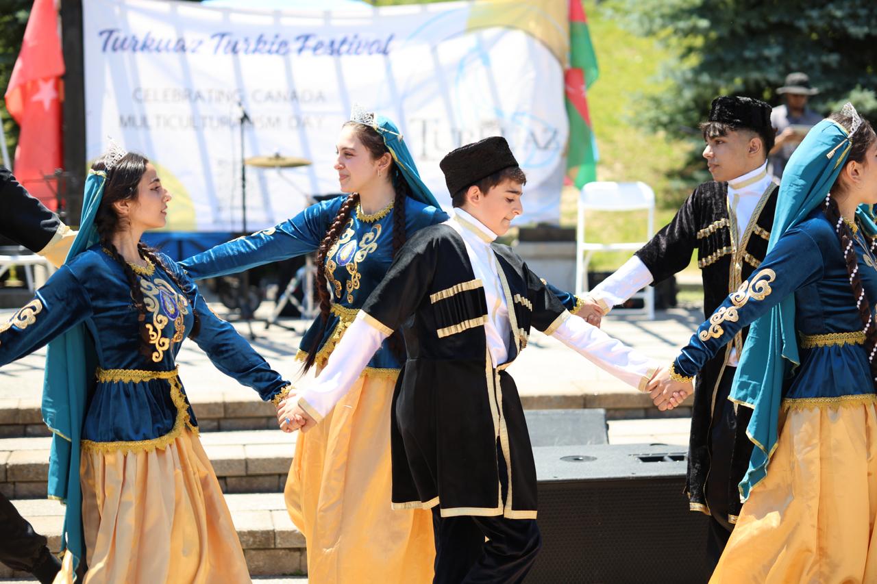 Azərbaycan mədəniyyətinin rəngarəngliyi Kanadada (FOTO)