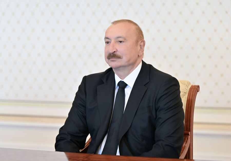 Prezident İlham Əliyev bir sıra beynəlxalq qurumların rəhbər şəxslərini qəbul edib (FOTO)