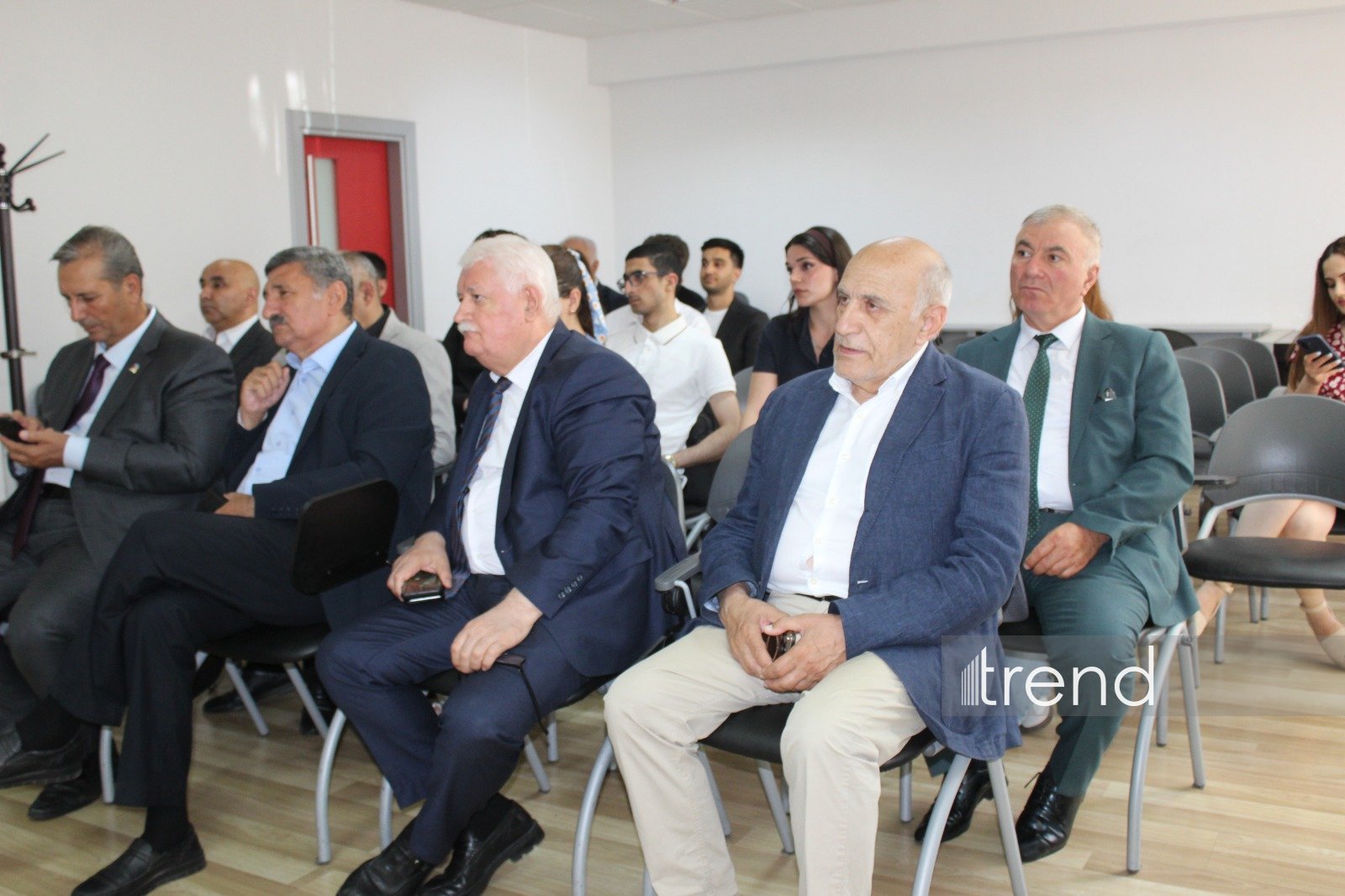 “Zərərli xarici təsirlərə və saxta xəbərlərə qarşı sayıqlığın artırılmasına dəstək” layihəsi çərçivəsində növbəti tədbir keçirib (FOTO/VİDEO)