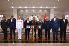 Zakir Həsənov Türkiyəyə getdi