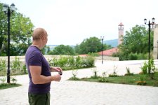 Prezident İlham Əliyev Şuşada “Sadıqcanın evi”nin bərpadan sonra açılışında iştirak edib (FOTO)