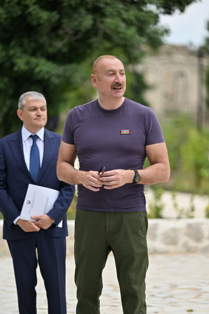 Prezident İlham Əliyev Şuşada “Sadıqcanın evi”nin bərpadan sonra açılışında iştirak edib (FOTO)