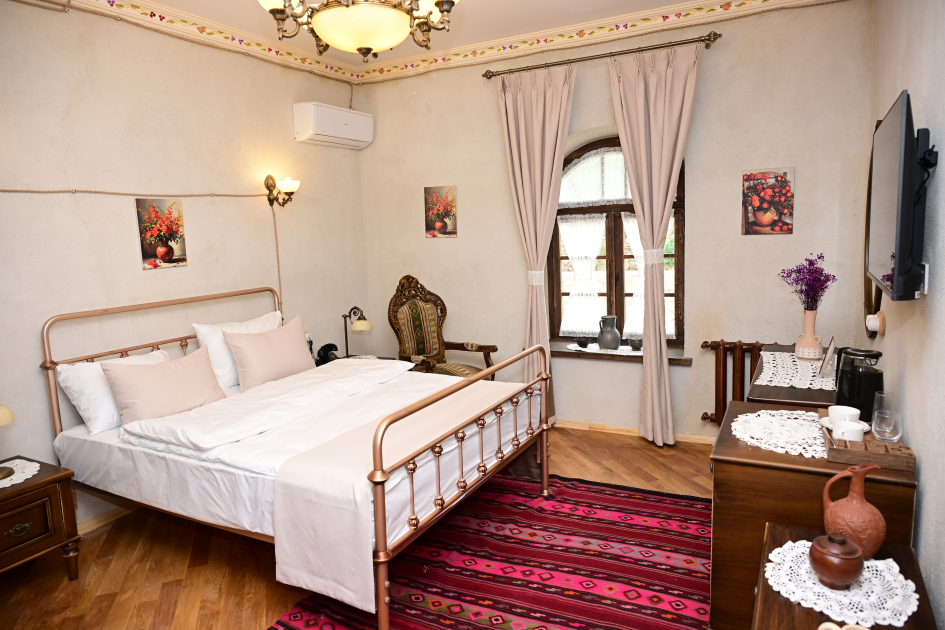 Prezident İlham Əliyev Şuşada “Yasəmən” hotelinin yeni korpusları ilə tanış olub (FOTO)