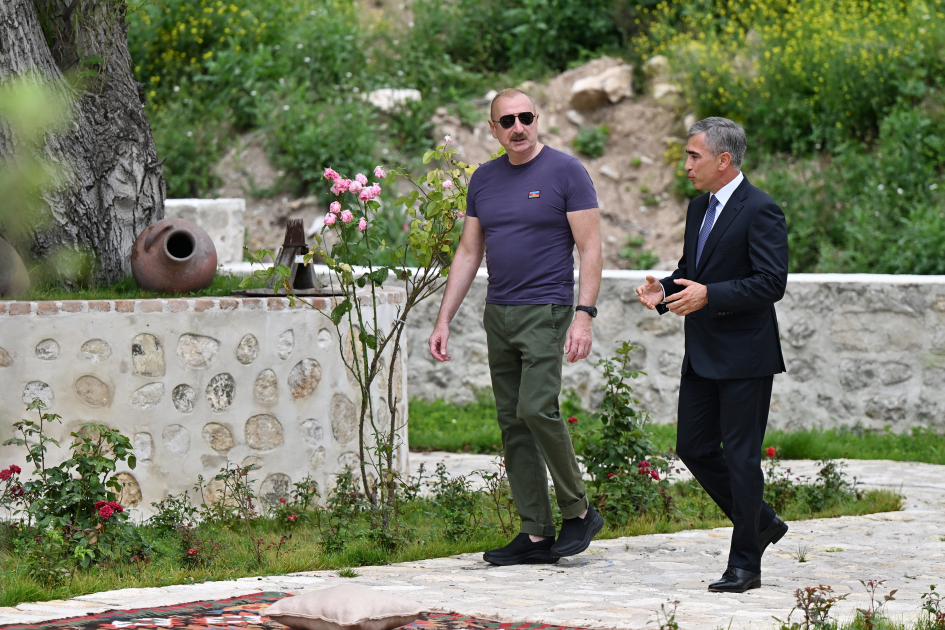 Prezident İlham Əliyev Şuşada “Yasəmən” hotelinin yeni korpusları ilə tanış olub (FOTO)