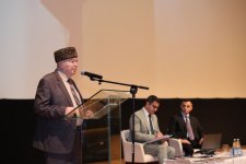 Yazıçı-publisist Aydın Tağıyevin kitabının təqdimatı olub (FOTO)