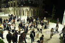 Şuşa Qlobal Media Forumunun iştirakçıları Şuşanın Qarabağ küçəsi ilə gəzintidə olublar (FOTO)