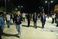 Şuşa Qlobal Media Forumunun iştirakçıları Şuşanın Qarabağ küçəsi ilə gəzintidə olublar (FOTO)