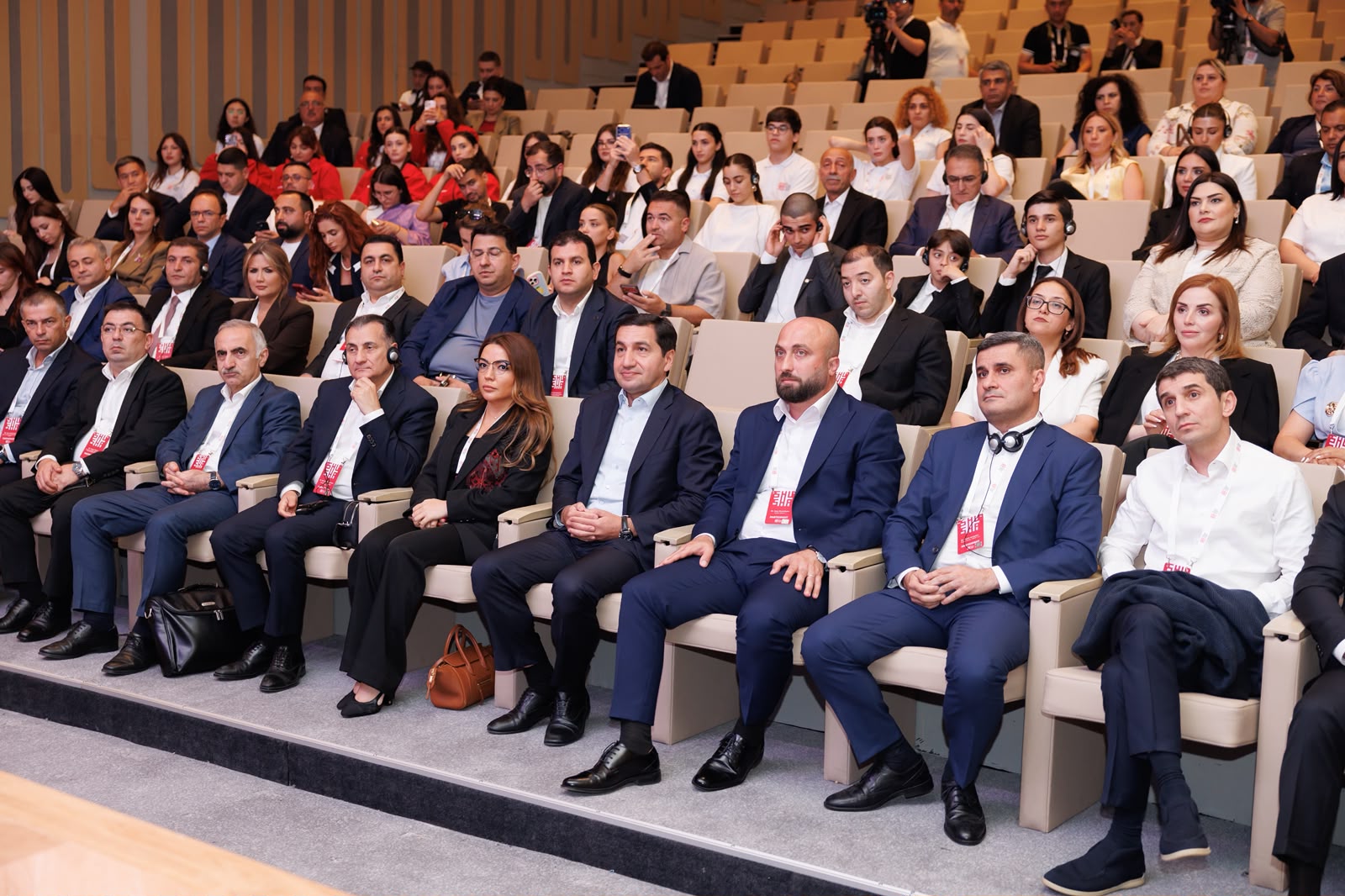 Şuşa Qlobal Media Forumu çərçivəsində "Rəqəmsal platformalarda təhlükəsiz informasiya mühiti: Müasir çağırışlar və vacib həllər" mövzusunda tədbir keçirilib (FOTO)