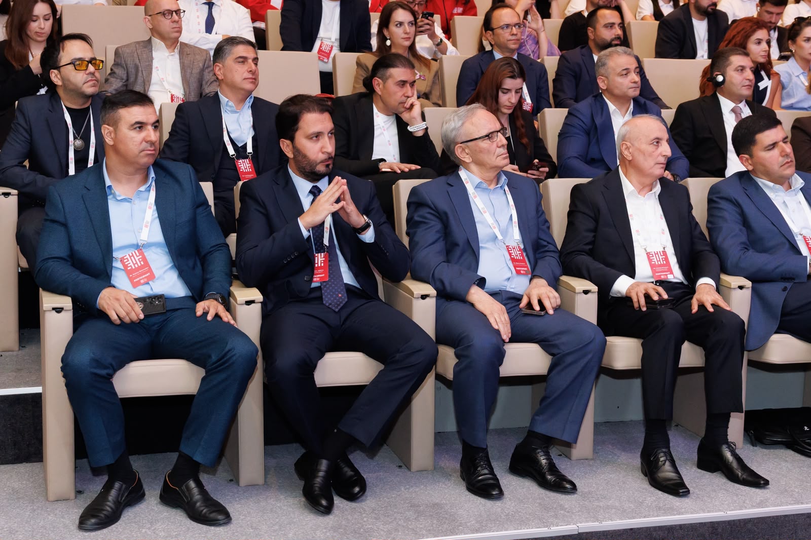 Şuşa Qlobal Media Forumu çərçivəsində "Rəqəmsal platformalarda təhlükəsiz informasiya mühiti: Müasir çağırışlar və vacib həllər" mövzusunda tədbir keçirilib (FOTO)