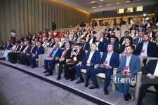 IV Şuşa Qlobal Media Forumu çərçivəsində D-8 Media Mükəmməllik Mərkəzinin konsepsiyasının təqdimatı keçirilir (FOTO)