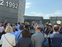 IV Şuşa Qlobal Media Forumunun iştirakçıları Xocalı Soyqırımı Memorialını ziyarət ediblər (FOTO)