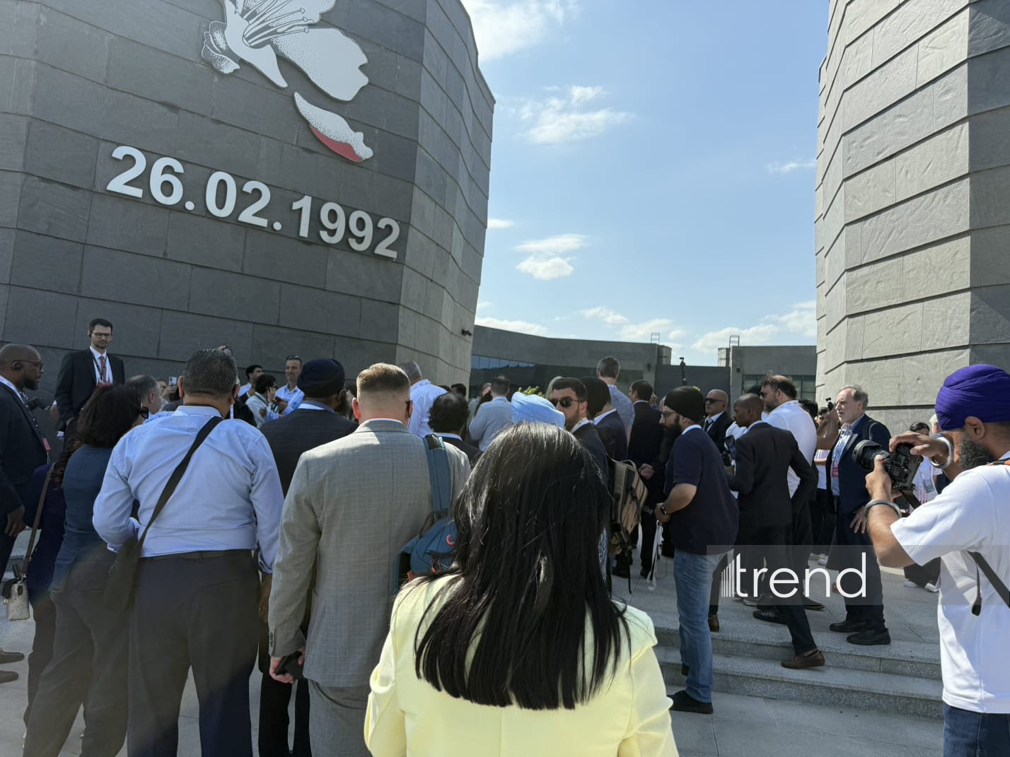 IV Şuşa Qlobal Media Forumunun iştirakçıları Xocalı Soyqırımı Memorialını ziyarət ediblər (FOTO)