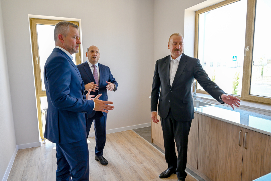 Prezident İlham Əliyev və Slovakiya Prezidenti Peter Pelleqrini Ağdamın Baş Qərvənd kəndində görülən işlərlə tanış olublar (FOTO)