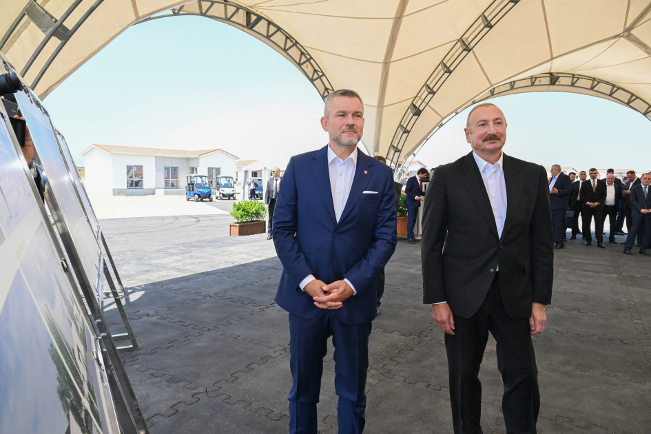 Prezident İlham Əliyev və Slovakiya Prezidenti Peter Pelleqrini Ağdamın Baş Qərvənd kəndində görülən işlərlə tanış olublar (FOTO)